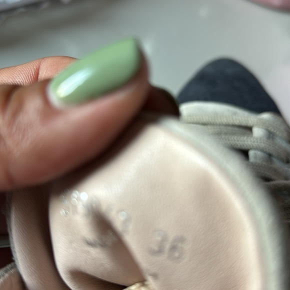 ♥️… Miu miu Sneakers - Picture 4 of 9